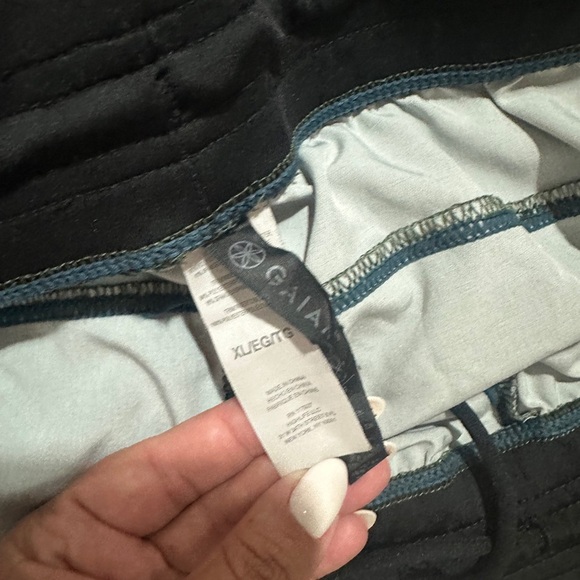 Men's Green Patterned Shorts - Picture 4 of 4